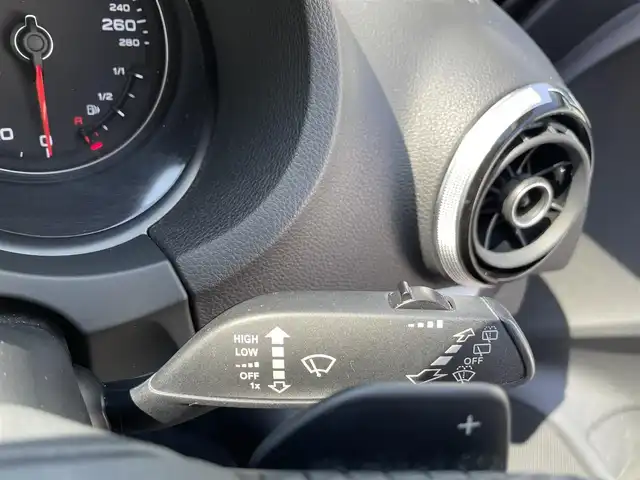 アウディ Ａ３ スポーツバック 1．4 TFSI 三重県 2016(平28)年 10.5万km ミトスブラックメタリック 登録時104380Km/ワンオーナー　/ナビ　/（AM・FM・TV・Bluetooth）/バッグカメラ　/クルコン追従なし/スペアキー　/パドルシフト　/ドラレコ　/ＭＴモード付　/アイドリングストップ　/クリアランスソナー　/コーナーセンサー　/ＬＥＤオートライト　/電動格納ミラー　/保証書/取説