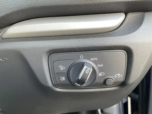 アウディ Ａ３ スポーツバック 1．4 TFSI 三重県 2016(平28)年 10.5万km ミトスブラックメタリック 登録時104380Km/ワンオーナー　/ナビ　/（AM・FM・TV・Bluetooth）/バッグカメラ　/クルコン追従なし/スペアキー　/パドルシフト　/ドラレコ　/ＭＴモード付　/アイドリングストップ　/クリアランスソナー　/コーナーセンサー　/ＬＥＤオートライト　/電動格納ミラー　/保証書/取説