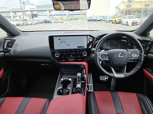 レクサス ＮＸ 450h+ Fスポーツ 宮崎県 2022(令4)年 3.7万km グラファイトブラックガラスフレーク ワンオーナー/4WD/ムーンルーフ/純正14型ナビ/ハンズフリーパワーバックドア/パノラミックビューモニター/ビルトインETC2.0/レーダークルーズコントロール/クリアランスソナー/セーフティシステムプラス/・プリクラッシュセーフティ/・レーンディパーチャーアラート/・レーントレーシングアシスト/・ロードサインアシスト/・発進遅れ告知機能/・ドライバー異常時対応システム/・プロアクティブドライビングアシスト/・アダプティブハイビームシステム/フロントクロストラフィックアラート/レーンチェンジアシスト/3眼フルLEDヘッドランプ/本革巻きステアリング/ステアリングヒーター/パドルシフト/革シート(前席スポーツシート)/全席シートヒーター/前席パワーシート/ベンチレーション/運転席ポジションメモリー/純正20インチアルミホイール/スマートエントリー/スタートシステム/禁煙車