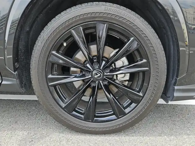 レクサス ＮＸ 450h+ Fスポーツ 宮崎県 2022(令4)年 3.7万km グラファイトブラックガラスフレーク ワンオーナー/4WD/ムーンルーフ/純正14型ナビ/ハンズフリーパワーバックドア/パノラミックビューモニター/ビルトインETC2.0/レーダークルーズコントロール/クリアランスソナー/セーフティシステムプラス/・プリクラッシュセーフティ/・レーンディパーチャーアラート/・レーントレーシングアシスト/・ロードサインアシスト/・発進遅れ告知機能/・ドライバー異常時対応システム/・プロアクティブドライビングアシスト/・アダプティブハイビームシステム/フロントクロストラフィックアラート/レーンチェンジアシスト/3眼フルLEDヘッドランプ/本革巻きステアリング/ステアリングヒーター/パドルシフト/革シート(前席スポーツシート)/全席シートヒーター/前席パワーシート/ベンチレーション/運転席ポジションメモリー/純正20インチアルミホイール/スマートエントリー/スタートシステム/禁煙車