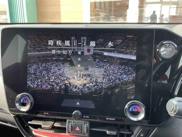 レクサス ＮＸ 450h+ Fスポーツ 宮崎県 2022(令4)年 3.7万km グラファイトブラックガラスフレーク ワンオーナー/AWD/ムーンルーフ/純正14型ナビ/ハンズフリーパワーバックドア/パノラミックビューモニター/ビルトインETC2.0/レーダークルーズコントロール/クリアランスソナー/セーフティシステムプラス/・プリクラッシュセーフティ/・レーンディパーチャーアラート/・レーントレーシングアシスト/・ロードサインアシスト/・発進遅れ告知機能/・ドライバー異常時対応システム/・プロアクティブドライビングアシスト/・アダプティブハイビームシステム/フロントクロストラフィックアラート/レーンチェンジアシスト/3眼フルLEDヘッドランプ/本革巻きステアリング/ステアリングヒーター/パドルシフト/革シート(前席スポーツシート)/全席シートヒーター/前席パワーシート/ベンチレーション/運転席ポジションメモリー/純正20インチアルミホイール/スマートエントリー/スタートシステム/禁煙車