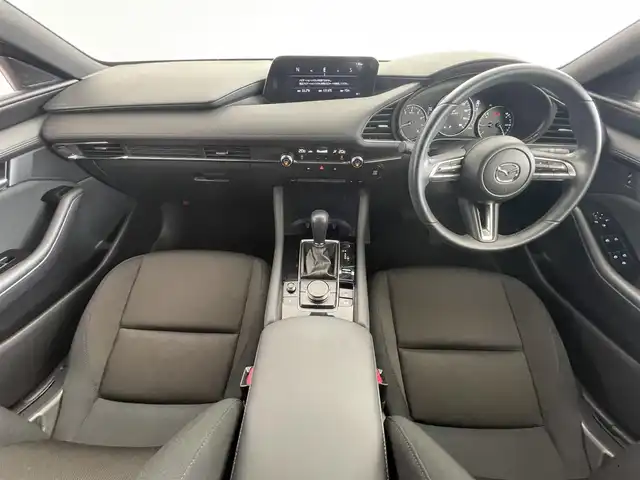 マツダ マツダ３ファストバック 15S ツーリング 大分県 2020(令2)年 3.7万km ソウルレッドクリスタルM 純正SDナビ/フルセグＴＶ/Ｂｌｕｅｔｏｏｔｈ/ＨＤＭＩ/ＢＳＭ/ＨＵＤ　/全方位カメラ/レーダークルーズコントロール/コーナーセンサー/レーンアシスト/前後ドライブレコーダー/革巻ステアリング/HDMI入力端子/ステアリングスイッチ/オートマチックハイビーム/スペアキー/ＥＴＣ/純正アルミホイル18インチ/純正フロアマット