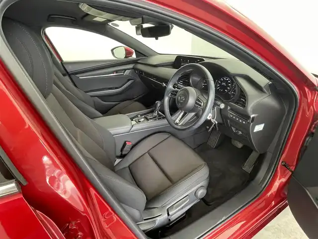 マツダ マツダ３ファストバック 15S ツーリング 大分県 2020(令2)年 3.7万km ソウルレッドクリスタルM 純正SDナビ/フルセグＴＶ/Ｂｌｕｅｔｏｏｔｈ/ＨＤＭＩ/ＢＳＭ/ＨＵＤ　/全方位カメラ/レーダークルーズコントロール/コーナーセンサー/レーンアシスト/前後ドライブレコーダー/革巻ステアリング/HDMI入力端子/ステアリングスイッチ/オートマチックハイビーム/スペアキー/ＥＴＣ/純正アルミホイル18インチ/純正フロアマット