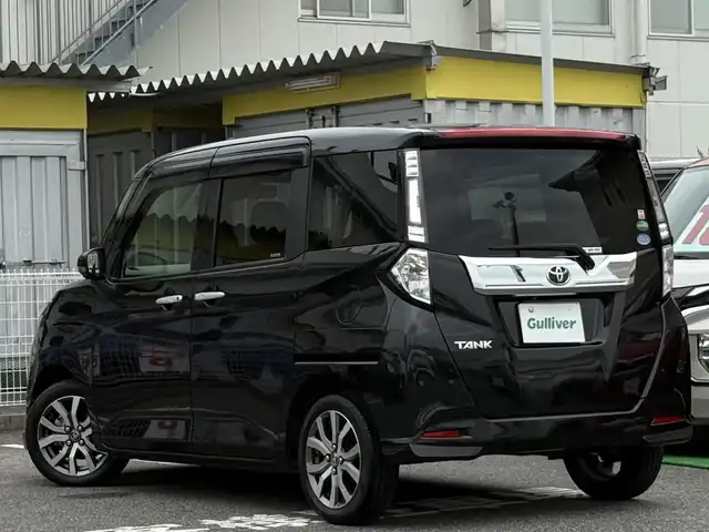 トヨタ タンク カスタムG－T 愛知県 2020(令2)年 1万km ブラックマイカメタリック /ワンオーナー//禁煙車//前後ドライブレコーダー//純正ディーラーオプションSDナビ//CD/DVD/AM/FM/BT/SD//バック/サイド/フロント/全周囲カメラ//パノラミックビューモニター//ビルトインETC//純正エンジンスターター//スマートアシスト//衝突警報機能//衝突回避支援ブレーキ機能//誤発進抑制制御機能//車線逸脱警報機能//先行車発進お知らせ機能//マルチインフォメーションディスプレイ//コーナーセンサー//横滑り防止装置//クルーズコントロール//スポーツスイッチ//アイドリングストップ//両側パワースライドドア//オートリトラクタブルウィンカーミラー//前席シートヒーター(D/N)//オートハイビーム//LEDイルミネーションランプ//ステアリングスイッチ//プッシュスタート//フォグランプ//リモートスタート//純正フロアマット//純正ドアバイザー//取扱説明書//ナビ取扱説明書//保証書//記録簿(R3.R5)