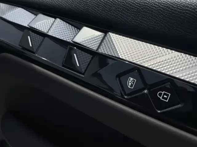 ＤＳオートモビル シトロエン ＤＳ４ オペラ ブルーHDi 東京都 2024(令6)年 0.7万km パール 特別仕様車/メモリーナビ/３６０°カメラ/ＡＣＣ/ＳＲ/クリオブラウンナッパ革/前席Ｓベンチレーター/ＨＵＤ/ＤＳマトリクスＬＥＤ/リアシーケンシャルウィンカー/ワイヤレスチャージ/Ａセーフティ/ミラースクリーン/ＥＴC