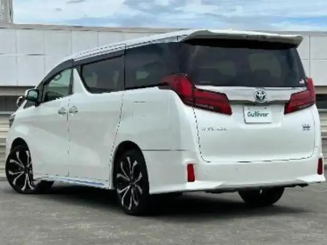 トヨタ アルファードハイブリット S タイプゴールドⅡ 静岡県 2021(令3)年 5.8万km パール ４ＷＤ/トヨタセーフティセンス/純正９型ディスプレイ/ナビＴＶキット/フルセグTV/バックカメラ/ビルトインＥＴＣ/ドラレコ/オットマン/100V/1500W/両側電動スライドドア/電動リアゲート/レーダークルーズ/ハーフレザー/WAC/３眼ＬＥＤヘッド/オートライト/オートハイビーム/モデリスタ製２０ＡＷ