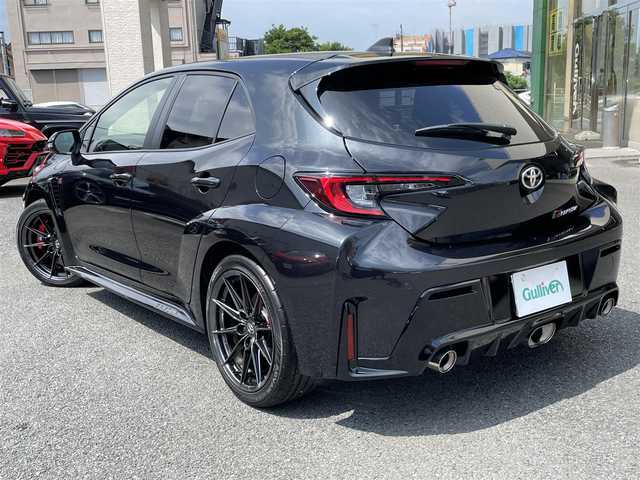 トヨタ ＧＲカローラ RZ 神奈川県 2023(令5)年 0.2万km プレシャスブラックパール ワンオーナー/カーボンルーフ/BBS製純正18インチAW/GR赤ブレーキキャリパー/JBLスピーカー/HUD/ワイヤレス充電/純正10.5インチディスプレイ/純正メモリーナビ・地デジTV/純正USB/BT/Miracast/バックモニター/ビルトインETC2.0/ハーフレザーシート/前席シートヒーター/ステアリングヒーター/トヨタセーフティセンス/レーダークルーズコントロール/PCS/LDA/BSM/RCTA/SEA/RSA/オートハイビーム/コーナーセンサー/寒冷地仕様/プッシュスタート/スマートキー×2/純正フロアマット/R5/6年ディーラー整備記録/保証書・取説あり