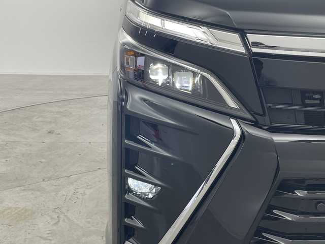 トヨタ ヴォクシー ZS 煌Ⅲ 群馬県 2020(令2)年 3.5万km ブラック 純正10型ナビ 純正12型後席モニター　バックカメラ　クルーズコントロール　衝突被害軽減ブレーキ　両側電動スライド　純正ビルトインETC2.0 前後ドライブレコーダー　LEDヘッドライト　禁煙車