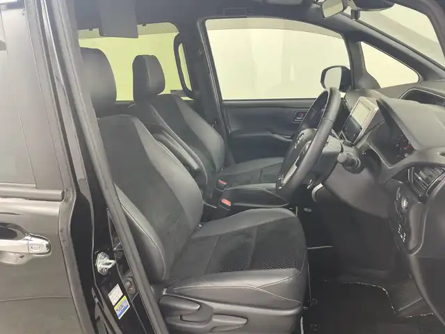 トヨタ ヴォクシー ZS 煌Ⅲ 群馬県 2020(令2)年 3.5万km ブラック 純正10型ナビ 純正12型後席モニター　バックカメラ　クルーズコントロール　衝突被害軽減ブレーキ　両側電動スライド　純正ビルトインETC2.0 前後ドライブレコーダー　LEDヘッドライト　禁煙車