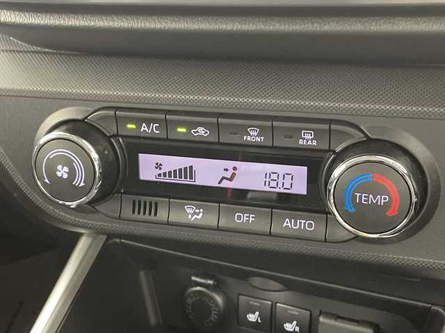 トヨタ ライズ Z 新潟県 2021(令3)年 1.7万km レーザーブルークリスタルシャイン 純正ＳＤナビ（Bluetooth・USB・CD）/アラウンドビューモニター　/フルセグ　/純正ビルトインＥＴＣ２．０　/前席シートヒーター　/レーンキープアシスト　/前後コーナーセンサー　/追従クルーズコントロール/衝突被害軽減システム/ＬＥＤオートライト　/フォグランプ/前後ドライブレコーダー/パーキングアシスト/アイドリングストップ/ステアリングスイッチ/MTモード付AT/スマートキー/純正フロアマット/純正１７インチアルミホイール