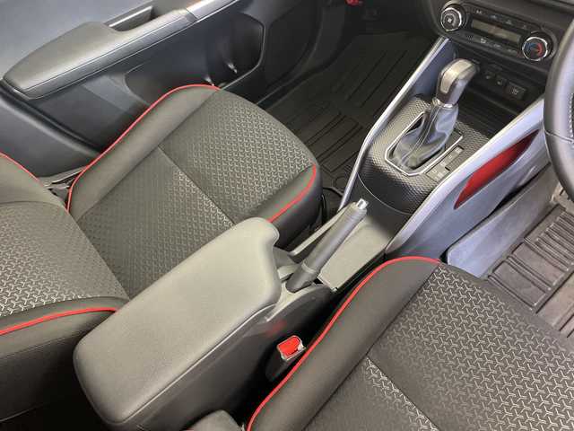 トヨタ ライズ Z 新潟県 2021(令3)年 1.7万km レーザーブルークリスタルシャイン 純正ＳＤナビ（Bluetooth・USB・CD）/アラウンドビューモニター　/フルセグ　/純正ビルトインＥＴＣ２．０　/前席シートヒーター　/レーンキープアシスト　/前後コーナーセンサー　/追従クルーズコントロール/衝突被害軽減システム/ＬＥＤオートライト　/フォグランプ/前後ドライブレコーダー/パーキングアシスト/アイドリングストップ/ステアリングスイッチ/MTモード付AT/スマートキー/純正フロアマット/純正１７インチアルミホイール