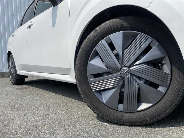 日産 ノート X 福岡県 2023(令5)年 1.1万km ピュアホワイトパール 日産コネクトナビ/アラウンドビューモニター/プロパイロット/エマージェンシーブレーキ/フルセグＴＶ/スマートインナーミラー/ＬＥＤヘッドライト/ＥＴＣ２．０/ＳＯＳコール/Ｂｌｕｅｔｏｏｔｈ/ＨＤＭＩ