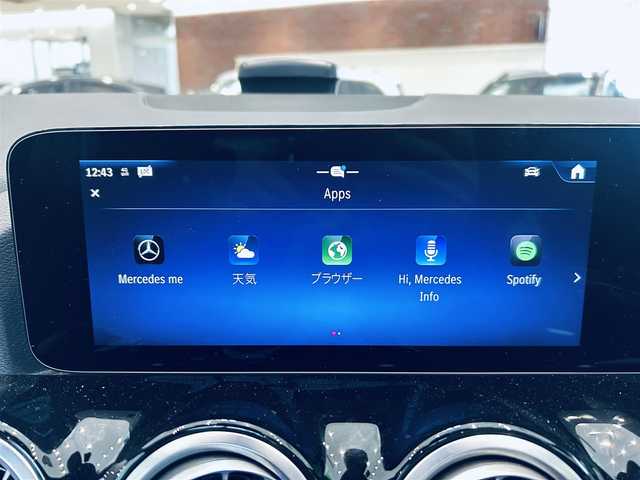 メルセデス・ベンツ Ｍ・ベンツ ＧＬＡ２００ｄ 4マチック AMGライン 大阪府 2024(令6)年 1.1万km デジタルホワイト アドバンスドP/レーダーセーフティP/HUD/サンルーフ/ACC/ハーフレザー/メモリ付きパワーシート/シートヒーター/純正ナビ/TV/360度カメラ/純正20インチAW/LEDヘッドライト/アンビエントライト/電動リアゲート/ブルメスター/ブラインドスポット/ワイヤレス充電