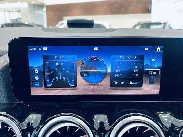 メルセデス・ベンツ Ｍ・ベンツ ＧＬＡ２００ｄ 4マチック AMGライン 大阪府 2024(令6)年 1.1万km デジタルホワイト アドバンスドP/レーダーセーフティP/HUD/サンルーフ/ACC/ハーフレザー/メモリ付きパワーシート/シートヒーター/純正ナビ/TV/360度カメラ/純正20インチAW/LEDヘッドライト/アンビエントライト/電動リアゲート/ブルメスター/ブラインドスポット/ワイヤレス充電