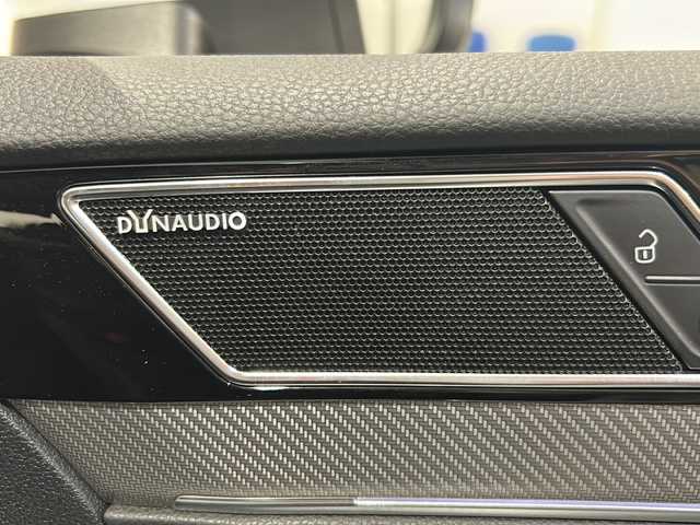 フォルクスワーゲン アルテオン TSI 4モーション Rラインアドバンス 新潟県 2019(平31)年 4.7万km オリックスホワイトマザーオブパールエフェクト ラグジュアリーパッケージ/-DYNAUDIOプレミアムサウンド/-電動パノラマスライディングルーフ/Volkswagenインフォテイメントシステム/・SSDナビゲーション(AM/FM/BT/CD/DVD/フルセグ)/・ジェスチャーコントロール/・コネクティビティ機能/・ETC(DSRC)/オールインセーフティ/・アダプティブクルーズコントロール/・緊急時停車支援システム/・レーンキープアシスト/・ダイナミックコーナーリングライト/・アラウンドビューカメラ/・パークアシスト/・パークディスタンスコントロール/ヘッドアップディスプレイ/オートホールド/パワーテールゲート/パドルシフト/アンビエントライト/デジタルメータークラスター/フロントパワーシート/フロントパワーランバーサポート/前後ドライブレコーダー