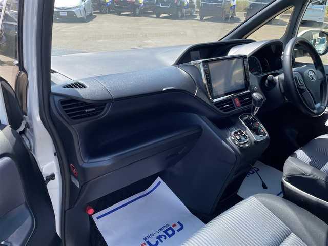 トヨタ ヴォクシー ZS 宮城県 2014(平26)年 13.9万km ホワイトパールクリスタルシャイン (株)IDOMが運営する【じしゃロン仙台店】の自社ローン専用車両になりますこちらは現金またはオートローンご利用時の価格です。自社ローンご希望の方は別途その旨お申付け下さい/両側パワスラ/フリップダウンモニター/10インチSDナビ/フルセグ/Bluetooth/バックカメラ/CD/DVD/ドラレコ/ビルトインETC/LEDヘッドライト