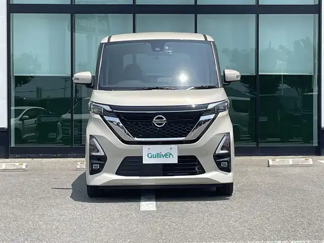 日産 ルークス HWS X プロパイロットED 和歌山県 2022(令4)年 1.7万km フローズンバニラパール 純正9インチナビ（MM321D-V）/フルセグTV/Bluetooth/CD/DVD/USB/全周囲カメラ/ビルトインETC/前後ドライブレコーダー/プロパイロット/衝突軽減カメラ/レーンキープアシスト/レーダークルーズコントロール/コーナーセンサー/両側パワースライドドア/ハンズフリーオートスライド/快適パックA/プラズマクラスター付きリヤシーリングファン/パーソナルテーブル/カップホルダー9個/助手席裏USBソケット/ロールサンシェード/撥水加工シート/電動パーキングブレーキ/オートブレーキホールド/LEDヘッドライト/フォグランプ/オートライト/オートハイビーム/純正14インチAW/ドアバイザー/プッシュスタート/スマートキー