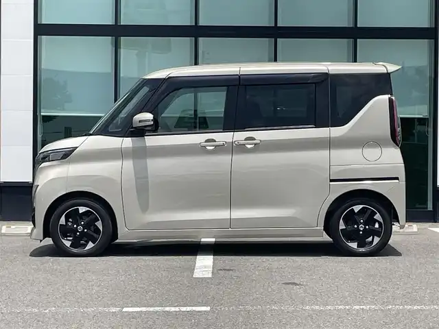 日産 ルークス HWS X プロパイロットED 和歌山県 2022(令4)年 1.7万km フローズンバニラパール 純正9インチナビ（MM321D-V）/フルセグTV/Bluetooth/CD/DVD/USB/全周囲カメラ/ビルトインETC/前後ドライブレコーダー/プロパイロット/衝突軽減カメラ/レーンキープアシスト/レーダークルーズコントロール/コーナーセンサー/両側パワースライドドア/ハンズフリーオートスライド/快適パックA/プラズマクラスター付きリヤシーリングファン/パーソナルテーブル/カップホルダー9個/助手席裏USBソケット/ロールサンシェード/撥水加工シート/電動パーキングブレーキ/オートブレーキホールド/LEDヘッドライト/フォグランプ/オートライト/オートハイビーム/純正14インチAW/ドアバイザー/プッシュスタート/スマートキー
