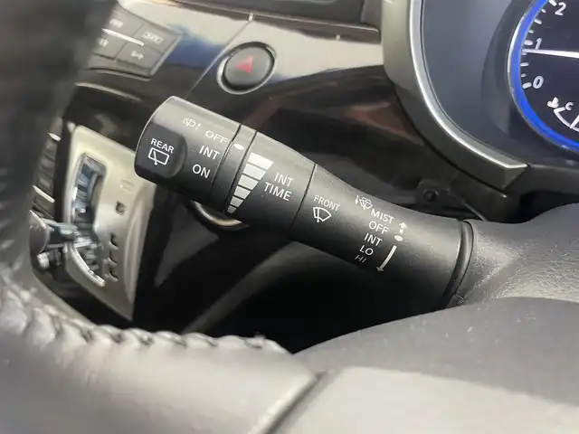 日産 エルグランド VIP 埼玉県 2018(平30)年 2.2万km ブリリアントホワイトパール サンルーフ/ＢＯＳＥサウンドシステム/オートステップ/純正８インチナビ/純正フリップダウンモニター/アラウンドビューモニター/ビルトインＥＴＣ/黒レザーシート/シートヒーター/メモリーシート/クルーズコントロール/両側電動スライドドア