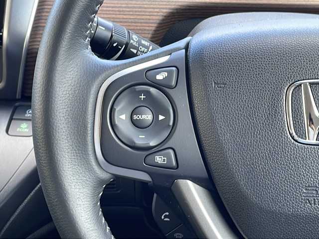 ホンダ フリード クロスター ホンダセンシング 道北・旭川 2020(令2)年 1.7万km スーパープラチナグレーメタリック /４ＷＤ//禁煙車//純正ナビ//ＣＤ/ＤＶＤ/フルセグ/ＢＴ//両側パワースライドドア//前席シートヒーター//ホンダセンシング/アダプティブ・クルーズ・コントロール/衝突軽減ブレーキ/誤発進抑制機能/歩行者事故低減ステアリング/路外逸脱抑制機能/車線維持支援システム/先行車発信お知らせ機能/標識認識機能//バックカメラ//ＬＥＤヘッドライト//オートライト//アダクティブコーナーリングランプ//ハーフレザーシート//ステアリングリモコン//フロントワイパーデアイサー//ドアミラーヒーター//保証書、取説//スペアキー×１