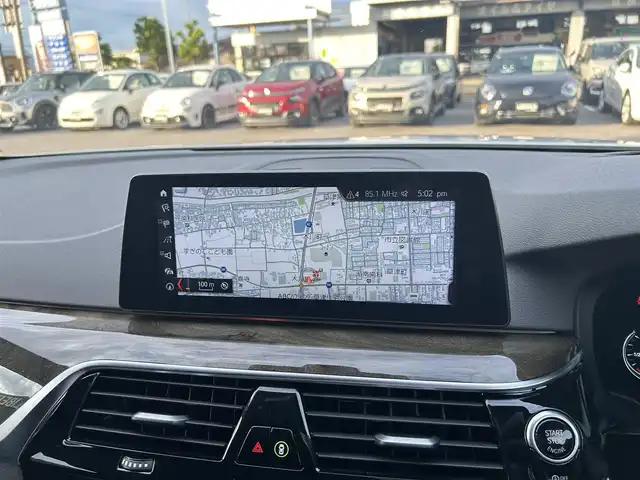ＢＭＷ ５２３ｉ Mスポーツ 滋賀県 2018(平30)年 3.3万km アルピンホワイトⅢ 純正ナビ/フルセグTV/コンフォートアクセス/ACC/LKA/BSM/360°カメラ/パドルシフト/ドラレコ前後/ワイヤレス充電/ディスプレイキー/パワーバックドア