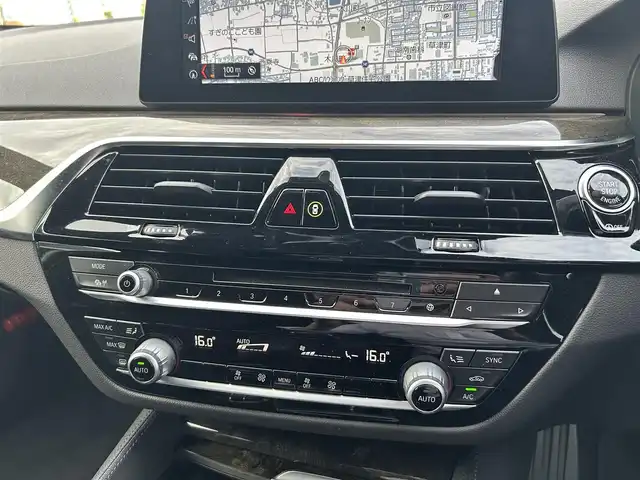 ＢＭＷ ５２３ｉ Mスポーツ 滋賀県 2018(平30)年 3.3万km アルピンホワイトⅢ 純正ナビ/フルセグTV/コンフォートアクセス/ACC/LKA/BSM/360°カメラ/パドルシフト/ドラレコ前後/ワイヤレス充電/ディスプレイキー/パワーバックドア