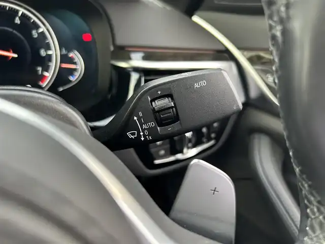 ＢＭＷ ５２３ｉ Mスポーツ 滋賀県 2018(平30)年 3.3万km アルピンホワイトⅢ 純正ナビ/フルセグTV/コンフォートアクセス/ACC/LKA/BSM/360°カメラ/パドルシフト/ドラレコ前後/ワイヤレス充電/ディスプレイキー/パワーバックドア