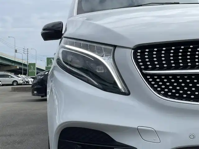 メルセデス・ベンツ Ｍ・ベンツ Ｖ２２０ d AVG EXTロング ブラックスイート 福岡県 2023(令5)年 3.6万km パール 純正HDDナビ（フルセグTV/BT）全方位カメラ両側パワスラ後席モニタークルコンブルメスターコーナーセンサーBSMシートヒーターエアシートパワーシートデジタルインナーミラーETCドラレコ電動リアゲートマッサージ純正19インチアルミホイール純正LEDヘッドライト純正フロアマット