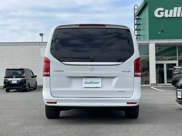 メルセデス・ベンツ Ｍ・ベンツ Ｖ２２０ d AVG EXTロング ブラックスイート 福岡県 2023(令5)年 3.6万km パール 純正HDDナビ（フルセグTV/BT）全方位カメラ両側パワスラ後席モニタークルコンブルメスターコーナーセンサーBSMシートヒーターエアシートパワーシートデジタルインナーミラーETCドラレコ電動リアゲートマッサージ純正19インチアルミホイール純正LEDヘッドライト純正フロアマット