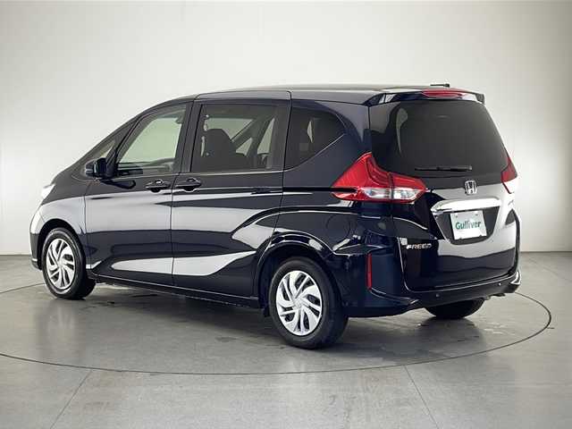 ホンダ フリード G ホンダセンシング 宮崎県 2022(令4)年 2.4万km ミッドナイトブルービームM 禁煙車/ホンダセンシング/純正ナビ/（Gathers/VXM-225Ci/CD/Bluetooth/FMAM)/純正バックカメラ/純正ビルトインETC/純正LEDオートライト/純正フロアマット/両側電動スライドドア/アダプティブクルーズコントロール/レーンディパーチャーアラート/クリアランスソナー/前席シートヒーター/オートエアコン（プラズマクラスター）/ウインカードアミラー/スマートキー/プッシュエンジンスタート/スペアキー/新車時保証書/取扱い説明書