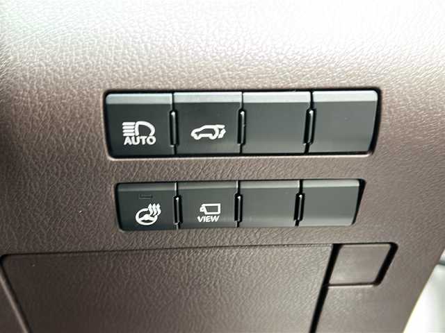 レクサス ＲＸ 200t 東京都 2018(平30)年 5.1万km ホワイトノーヴァガラスフレーク ワンオーナー/純正ナビゲーション/CD/DVD/Blue-ray/USB/AUX/Bluetooth/全方位カメラ/レザーシート/前席パワーシート/前席シートヒーター・エアーシート/革巻きステアリング/ステアリングヒーター/アダプティブクルーズコントロール/レーンキープアシスト/プリクラッシュセーフティ/純正20インチアルミホイール/ビルトインETC2.0/純正フロアマット/ドアバイザー/スマートキー×2/カードキー×1/取扱説明書/保証書