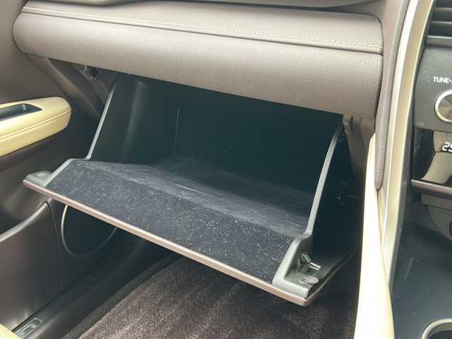 レクサス ＲＸ 200t 東京都 2018(平30)年 5.1万km ホワイトノーヴァガラスフレーク ワンオーナー/純正ナビゲーション/CD/DVD/Blue-ray/USB/AUX/Bluetooth/全方位カメラ/レザーシート/前席パワーシート/前席シートヒーター・エアーシート/革巻きステアリング/ステアリングヒーター/アダプティブクルーズコントロール/レーンキープアシスト/プリクラッシュセーフティ/純正20インチアルミホイール/ビルトインETC2.0/純正フロアマット/ドアバイザー/スマートキー×2/カードキー×1/取扱説明書/保証書