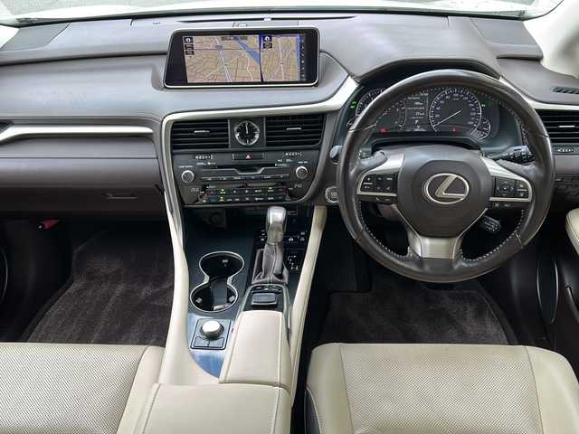 レクサス ＲＸ 200t 東京都 2018(平30)年 5.1万km ホワイトノーヴァガラスフレーク ワンオーナー/純正ナビゲーション/CD/DVD/Blue-ray/USB/AUX/Bluetooth/全方位カメラ/レザーシート/前席パワーシート/前席シートヒーター・エアーシート/革巻きステアリング/ステアリングヒーター/アダプティブクルーズコントロール/レーンキープアシスト/プリクラッシュセーフティ/純正20インチアルミホイール/ビルトインETC2.0/純正フロアマット/ドアバイザー/スマートキー×2/カードキー×1/取扱説明書/保証書