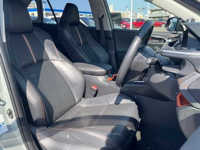 トヨタ ＲＡＶ４ アドベンチャー 長崎県 2020(令2)年 4.8万km アッシュグレーメタリック/アーバンカーキ 純正ディスプレイオーディオ/BT/USB/Mira cast/全方位カメラ/サンルーフ/合皮レザーシート/D席パワーシート/D/N席シートヒーター・エアーシート/トヨタセーフティセンス/レーダークルーズコントロール/ステアリングヒーター/パワーバックドア/ドライブレコーダー前後/LEDヘッドライト/オートマチックハイビーム/ビルトインETC/ボンネットラッピング/ルーフキャリアー/リアラダー/フロントロアーガーニッシュ/IPFキューブライト/ルーフマーカー（ライト）/グリルマーカー/牽引フック/サイドステップ（ナーフステップ）/TRDエアロ前後/TRDマッドフラップ/TRDドアハンドルプロテクター