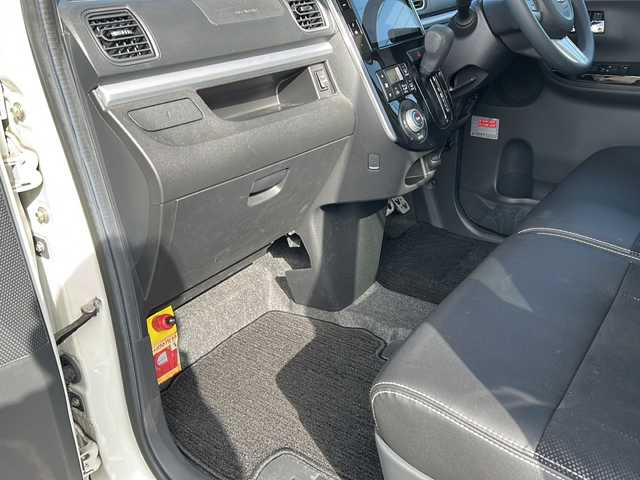 ダイハツ タント カスタム X トップED SAⅡ 石川県 2015(平27)年 5.1万km パールホワイトⅢ スマートアシストII/・衝突回避支援ブレーキ機能/・衝突警報機能（対車両・対歩行者）/・誤発進抑制制御機能/・先行車発進お知らせ機能/・車線逸脱警報機能/純正SDナビゲーション/【CD・DVD・Bluetooth・フルセグTV・SD・HDMI】/型番：NSZN-W65DB/バックカメラ/360度カメラ搭載ドライブレコーダー/【COMTEC：HDR360G】/・音声録音機能付き/・常時録画＋イベント録画対応/・GPS内蔵/・液晶ディスプレイ付き/片側パワースライドドア/ETC/USB入力端子/LEDヘッドライト/・オートライト/・フォグランプ/プッシュスタート/・スマートキー×２/純正フロアマット/取扱説明書