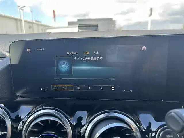 メルセデス・ベンツ ＧＬＡ２００ｄ 4マチック AMGライン 滋賀県 2021(令3)年 2.9万km コスモスブラック ワンオーナー/パノラマスライディングルーフ/ナビゲーションパッケージ/レーダーセーフティパッケージ/純正ナビ/地デジ/Bluetooth/ワイヤレス充電/全方位カメラ/黒半革/パワーシート/シートヒーター/純正19インチAW/ドライブレコーダー/ETC