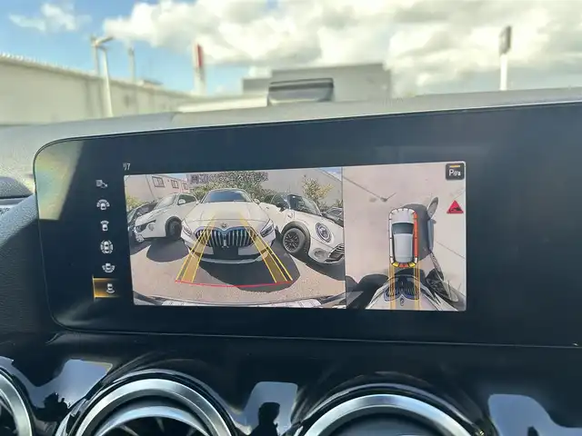 メルセデス・ベンツ ＧＬＡ２００ｄ 4マチック AMGライン 滋賀県 2021(令3)年 2.9万km コスモスブラック ワンオーナー/パノラマスライディングルーフ/ナビゲーションパッケージ/レーダーセーフティパッケージ/純正ナビ/地デジ/Bluetooth/ワイヤレス充電/全方位カメラ/黒半革/パワーシート/シートヒーター/純正19インチAW/ドライブレコーダー/ETC