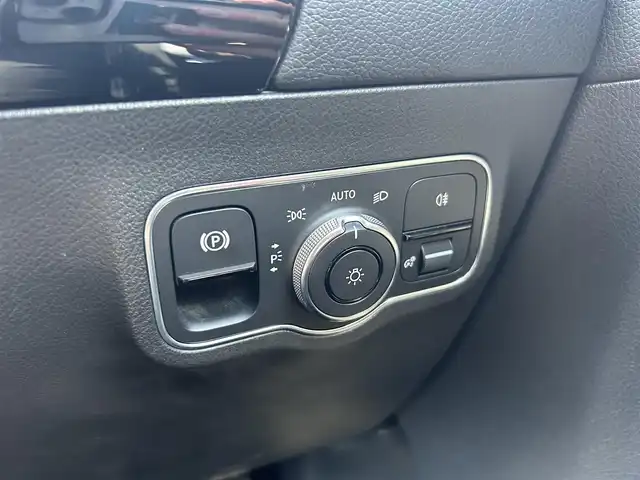 メルセデス・ベンツ ＧＬＡ２００ｄ 4マチック AMGライン 滋賀県 2021(令3)年 2.9万km コスモスブラック ワンオーナー/パノラマスライディングルーフ/ナビゲーションパッケージ/レーダーセーフティパッケージ/純正ナビ/地デジ/Bluetooth/ワイヤレス充電/全方位カメラ/黒半革/パワーシート/シートヒーター/純正19インチAW/ドライブレコーダー/ETC