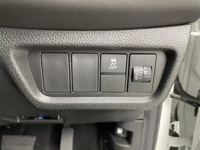 ホンダ ＷＲ－Ｖ Z+ 福井県 2024(令6)年 0.8万km プラチナホワイトパール 純正8型ナビ/(FM/AM/フルセグTV/Bluetooth）/バックカメラ/Honda SENSING/-CMBS　衝突軽減ブレーキ/-ACC　アダプティブクルーズ/-LKAS　車線維持支援システム/-前後パーキングセンサーシステム/-路外逸脱抑制機能/-標識認識機能/-オートハイビーム機能/-先行車発進お知らせ機能/ルーフレール/ハーフレザーシート/オートエアコン/オートライト/LED ヘッドライト＋フロントフォグライト/パドルシフト