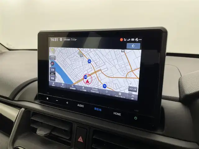 ホンダ ＷＲ－Ｖ Z+ 福井県 2024(令6)年 0.8万km プラチナホワイトパール 純正8型ナビ/(FM/AM/フルセグTV/Bluetooth）/バックカメラ/Honda SENSING/-CMBS　衝突軽減ブレーキ/-ACC　アダプティブクルーズ/-LKAS　車線維持支援システム/-前後パーキングセンサーシステム/-路外逸脱抑制機能/-標識認識機能/-オートハイビーム機能/-先行車発進お知らせ機能/ルーフレール/ハーフレザーシート/オートエアコン/オートライト/LED ヘッドライト＋フロントフォグライト/パドルシフト