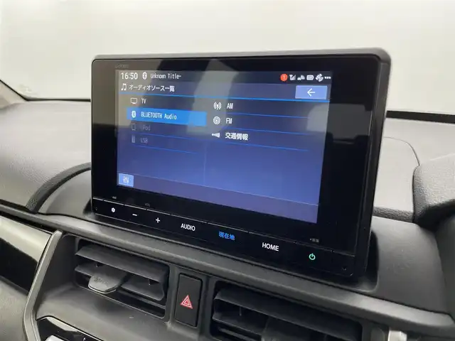 ホンダ ＷＲ－Ｖ Z+ 福井県 2024(令6)年 0.8万km プラチナホワイトパール 純正8型ナビ/(FM/AM/フルセグTV/Bluetooth）/バックカメラ/Honda SENSING/-CMBS　衝突軽減ブレーキ/-ACC　アダプティブクルーズ/-LKAS　車線維持支援システム/-前後パーキングセンサーシステム/-路外逸脱抑制機能/-標識認識機能/-オートハイビーム機能/-先行車発進お知らせ機能/ルーフレール/ハーフレザーシート/オートエアコン/オートライト/LED ヘッドライト＋フロントフォグライト/パドルシフト