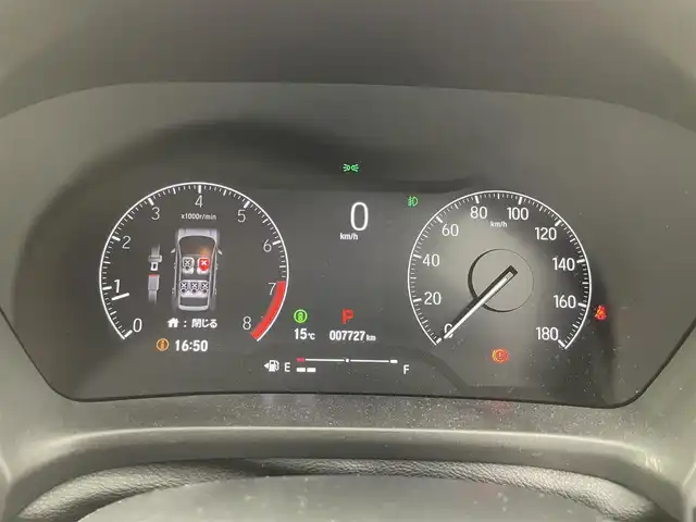 ホンダ ＷＲ－Ｖ Z+ 福井県 2024(令6)年 0.8万km プラチナホワイトパール 純正8型ナビ/(FM/AM/フルセグTV/Bluetooth）/バックカメラ/Honda SENSING/-CMBS　衝突軽減ブレーキ/-ACC　アダプティブクルーズ/-LKAS　車線維持支援システム/-前後パーキングセンサーシステム/-路外逸脱抑制機能/-標識認識機能/-オートハイビーム機能/-先行車発進お知らせ機能/ルーフレール/ハーフレザーシート/オートエアコン/オートライト/LED ヘッドライト＋フロントフォグライト/パドルシフト