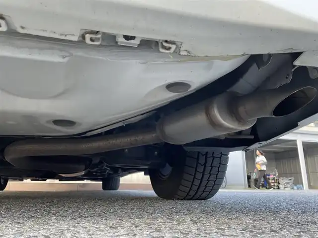 トヨタ ヴェルファイア Z Gエディション 滋賀県 2017(平29)年 7.2万km ホワイトパールクリスタルシャイン サンルーフ/フリップダウンモニター/両側パワースライドドア/社外11インチナビ【EX11Z】/（AM/FM/CD/DVD/フルセグ/Bluetooth/HDMI）/バックカメラ/ビルトインETC/電動リアゲート/トヨタセーフティセンス/・ブレーキアシスト/・プリクラッシュブレーキアシスト/・ヒルスタート（坂道発進）アシスト/・TCS（トラクションコントロールシステム）/・VDC（ビークルダイナミクスコントロール）/・車間自動制御システム/・ASCD（オートスピードコントロール装置）/・ABS（アンチロックブレーキシステム）/・バックビューモニター/・コーナー・バックセンサー（ソナー）/運転席・助手席シートヒーター/電動格納ミラー/電子パーキング/ブレーキホールド/ステアリングスイッチ/ステアリングヒーター/オートライト/LEDヘッドライト/フロントフォグ/フルオートエアコン/USB端子/プッシュスタート/スマートキー/純正アルミホイール積込