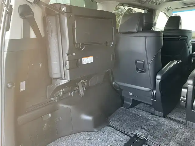 トヨタ ヴェルファイア Z Gエディション 滋賀県 2017(平29)年 7.2万km ホワイトパールクリスタルシャイン サンルーフ/フリップダウンモニター/両側パワースライドドア/社外11インチナビ【EX11Z】/（AM/FM/CD/DVD/フルセグ/Bluetooth/HDMI）/バックカメラ/ビルトインETC/電動リアゲート/トヨタセーフティセンス/・ブレーキアシスト/・プリクラッシュブレーキアシスト/・ヒルスタート（坂道発進）アシスト/・TCS（トラクションコントロールシステム）/・VDC（ビークルダイナミクスコントロール）/・車間自動制御システム/・ASCD（オートスピードコントロール装置）/・ABS（アンチロックブレーキシステム）/・バックビューモニター/・コーナー・バックセンサー（ソナー）/運転席・助手席シートヒーター/電動格納ミラー/電子パーキング/ブレーキホールド/ステアリングスイッチ/ステアリングヒーター/オートライト/LEDヘッドライト/フロントフォグ/フルオートエアコン/USB端子/プッシュスタート/スマートキー/純正アルミホイール積込