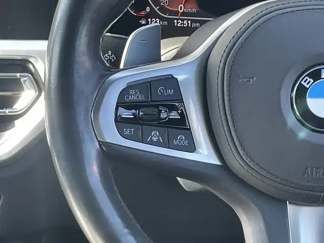 ＢＭＷ ３２０ｉ Mスポーツ 福岡県 2019(平31)年 4.6万km サファイアブラックP 純正ナビ/Bluetooth/USB/AppleCarPlay/HUD/ACC/レーンキープ/ブラインドスポット/360°カメラ/ミラー一体型ETC/ワイヤレス充電/アンビエントライト/黒半革/パワーシート/メモリーシート/LEDヘッドライト/純正18インチAW