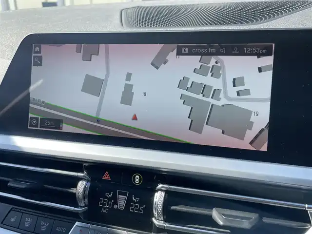 ＢＭＷ ３２０ｉ Mスポーツ 福岡県 2019(平31)年 4.6万km サファイアブラックP 純正ナビ/Bluetooth/USB/AppleCarPlay/HUD/ACC/レーンキープ/ブラインドスポット/360°カメラ/ミラー一体型ETC/ワイヤレス充電/アンビエントライト/黒半革/パワーシート/メモリーシート/LEDヘッドライト/純正18インチAW