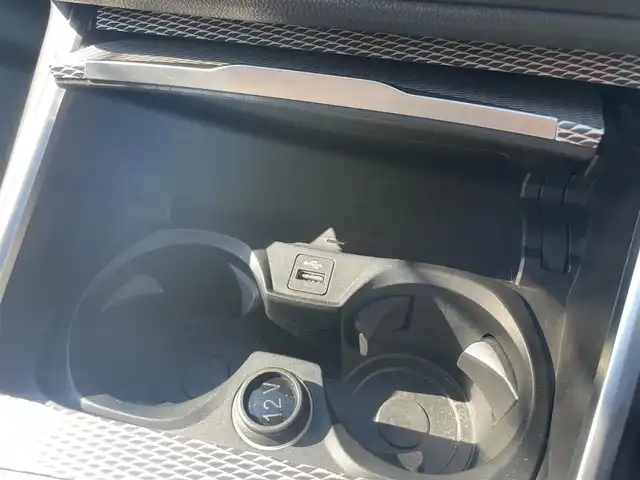 ＢＭＷ ３２０ｉ Mスポーツ 福岡県 2019(平31)年 4.6万km サファイアブラックP 純正ナビ/Bluetooth/USB/AppleCarPlay/HUD/ACC/レーンキープ/ブラインドスポット/360°カメラ/ミラー一体型ETC/ワイヤレス充電/アンビエントライト/黒半革/パワーシート/メモリーシート/LEDヘッドライト/純正18インチAW