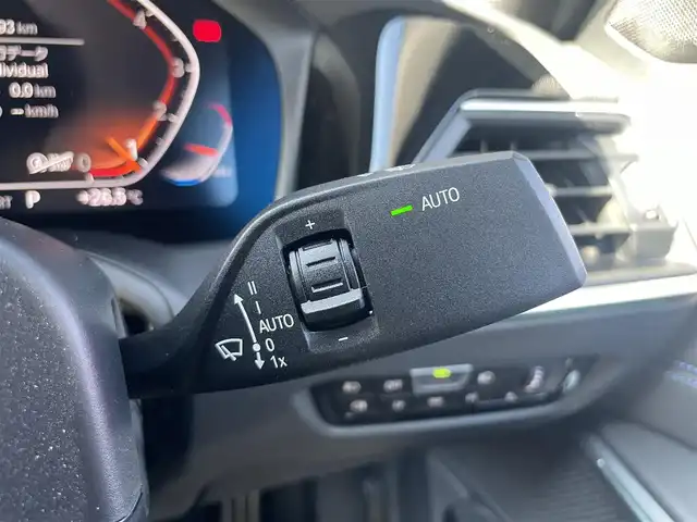 ＢＭＷ ３２０ｉ Mスポーツ 福岡県 2019(平31)年 4.6万km サファイアブラックP 純正ナビ/Bluetooth/USB/AppleCarPlay/HUD/ACC/レーンキープ/ブラインドスポット/360°カメラ/ミラー一体型ETC/ワイヤレス充電/アンビエントライト/黒半革/パワーシート/メモリーシート/LEDヘッドライト/純正18インチAW