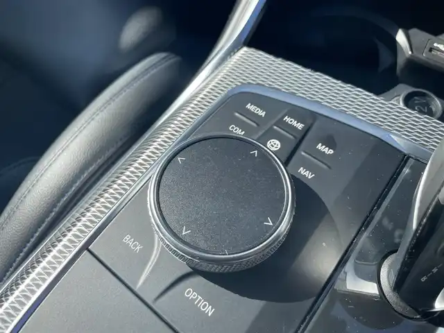 ＢＭＷ ３２０ｉ Mスポーツ 福岡県 2019(平31)年 4.6万km サファイアブラックP 純正ナビ/Bluetooth/USB/AppleCarPlay/HUD/ACC/レーンキープ/ブラインドスポット/360°カメラ/ミラー一体型ETC/ワイヤレス充電/アンビエントライト/黒半革/パワーシート/メモリーシート/LEDヘッドライト/純正18インチAW