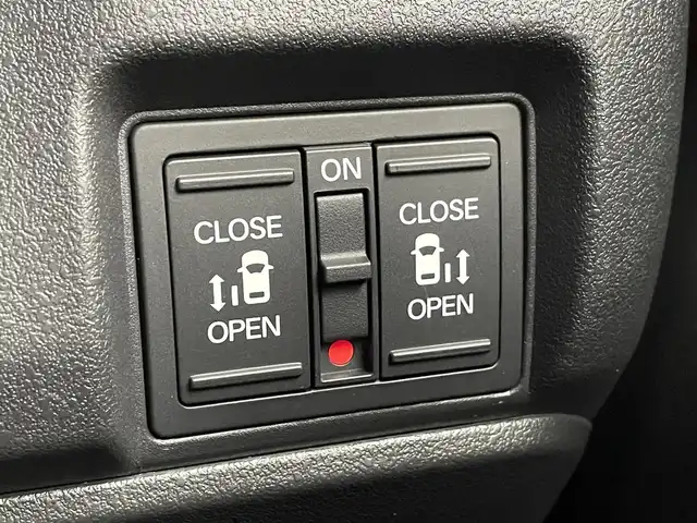 ホンダ Ｎ ＢＯＸ カスタム コーディネートスタイル 群馬県 2024(令6)年 0.8万km 赤／黒 純正８インチナビ　バックカメラ　両側パワースライドドア　アダプティブクルーズコントロール　ＬＥＤ　ＡＨＢ　シートヒーター　純正１４インチＡＷ　ステアリングリモコン　コーナーセンサー　ＥＴＣ　禁煙車